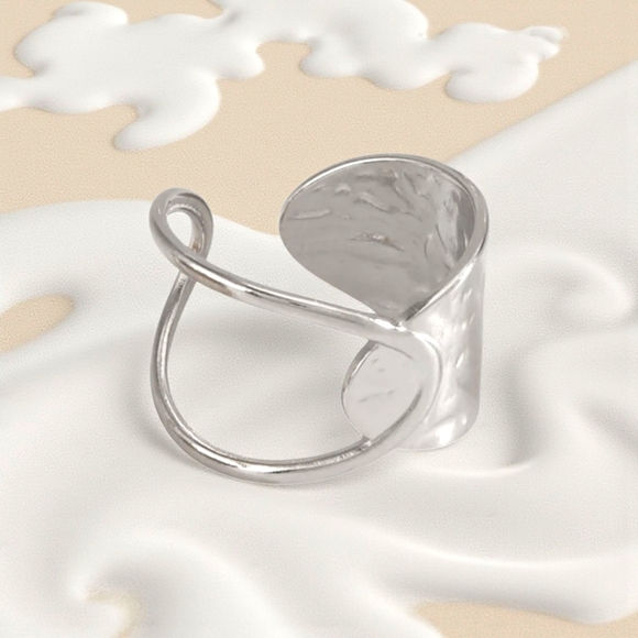 🆕️Minimalist Statement Ring 18K White Gold Plated Stainless Steel Adjustable - Picture 7 of 13